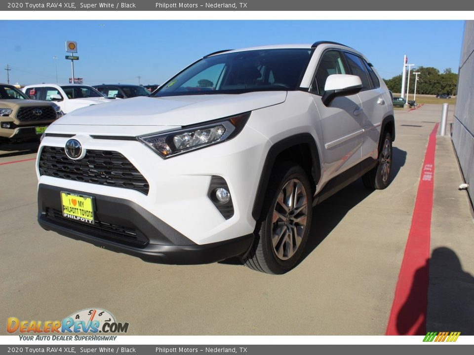2020 Toyota RAV4 XLE Super White / Black Photo #4