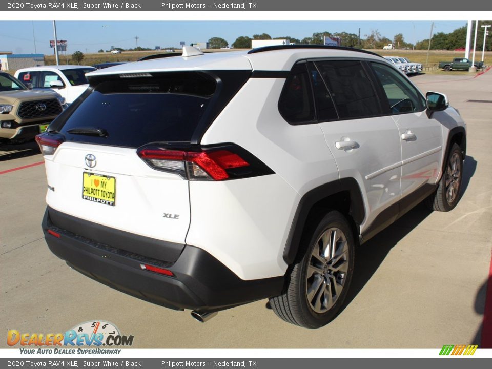 2020 Toyota RAV4 XLE Super White / Black Photo #8