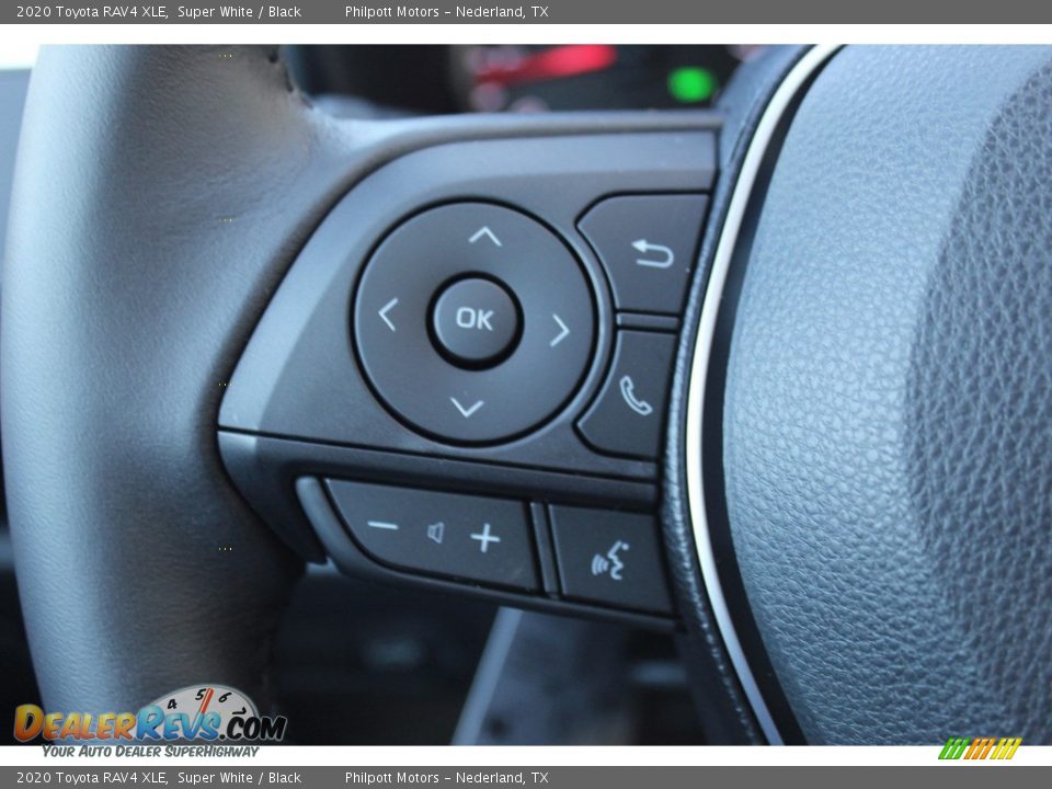2020 Toyota RAV4 XLE Super White / Black Photo #12
