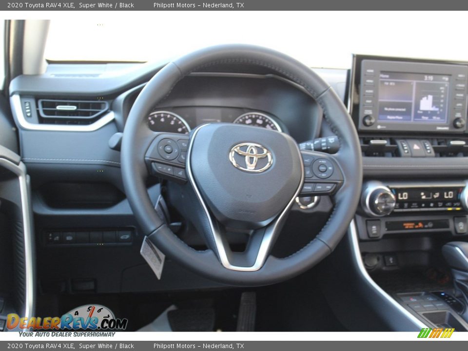 2020 Toyota RAV4 XLE Super White / Black Photo #23