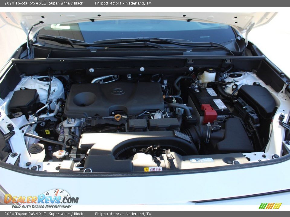 2020 Toyota RAV4 XLE Super White / Black Photo #27