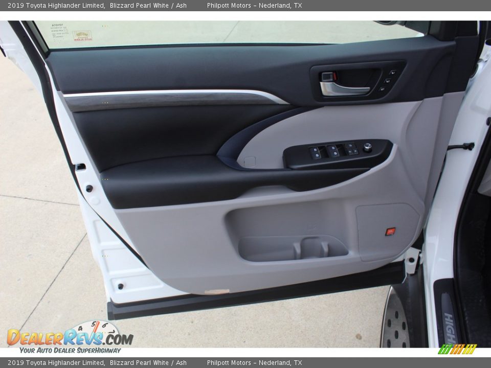 2019 Toyota Highlander Limited Blizzard Pearl White / Ash Photo #9