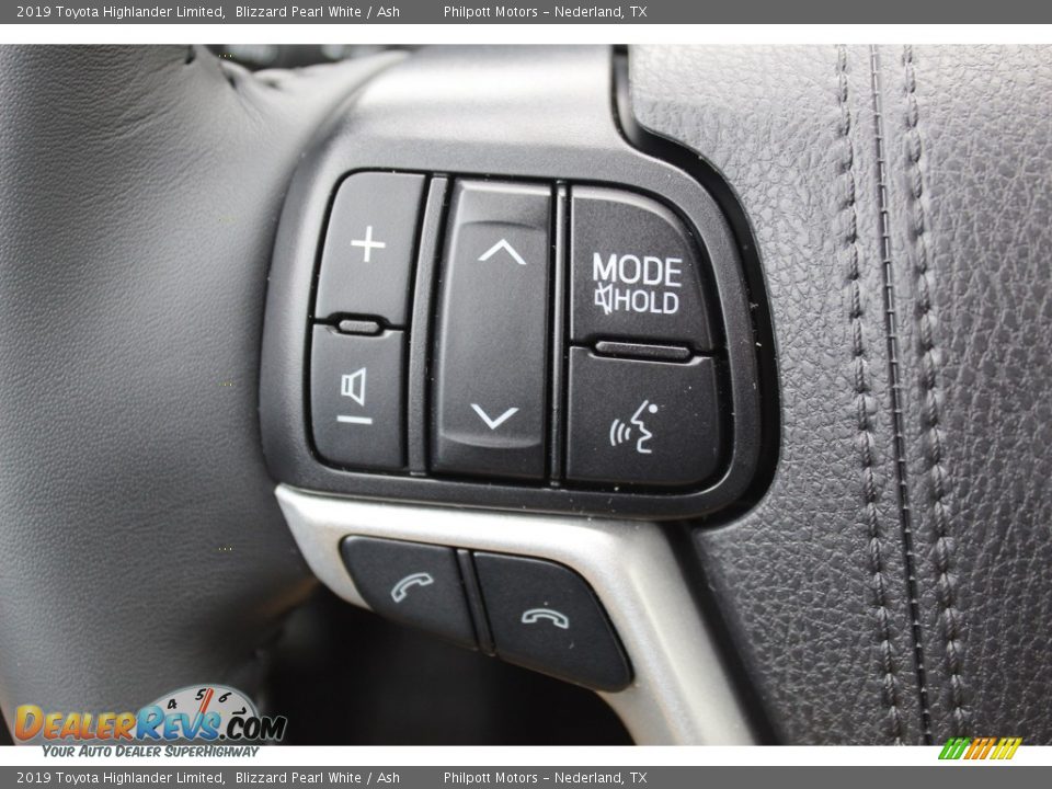 2019 Toyota Highlander Limited Blizzard Pearl White / Ash Photo #12