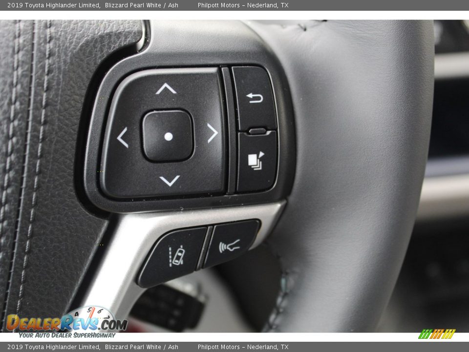 2019 Toyota Highlander Limited Blizzard Pearl White / Ash Photo #13