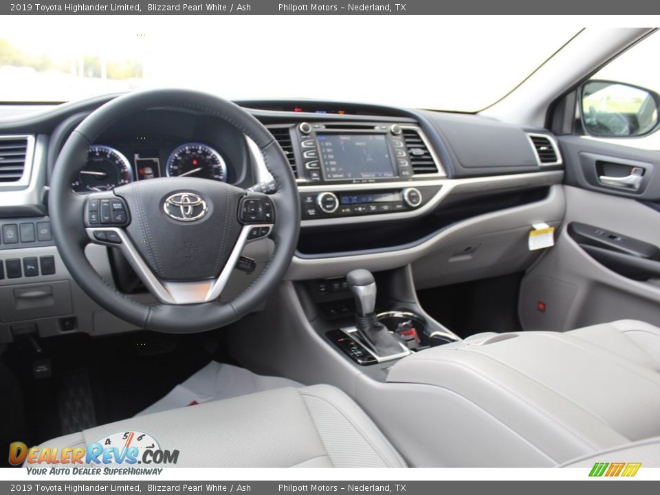 2019 Toyota Highlander Limited Blizzard Pearl White / Ash Photo #22