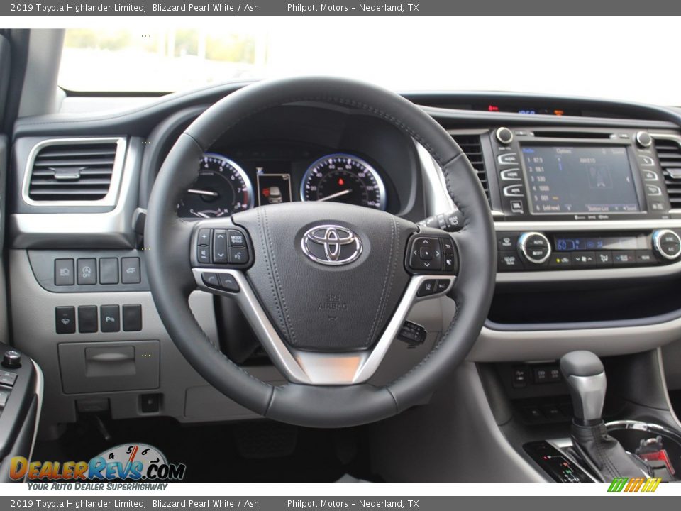 2019 Toyota Highlander Limited Blizzard Pearl White / Ash Photo #23