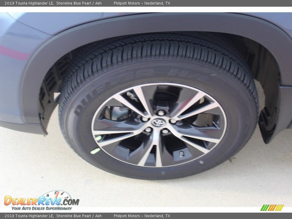 2019 Toyota Highlander LE Shoreline Blue Pearl / Ash Photo #5