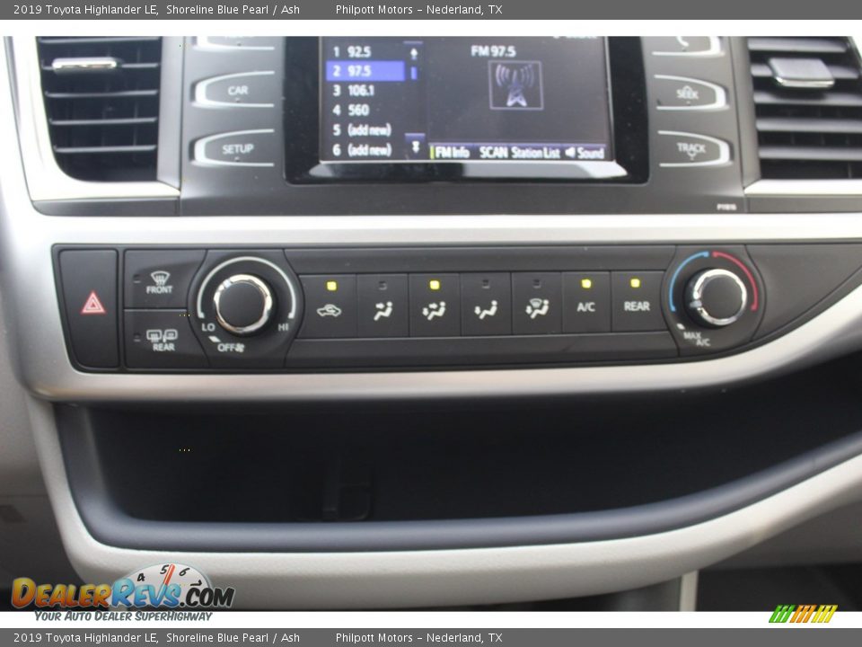 2019 Toyota Highlander LE Shoreline Blue Pearl / Ash Photo #16