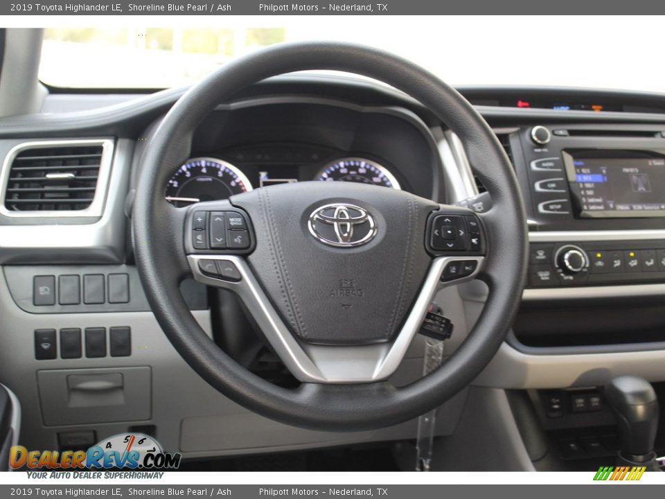 2019 Toyota Highlander LE Shoreline Blue Pearl / Ash Photo #21
