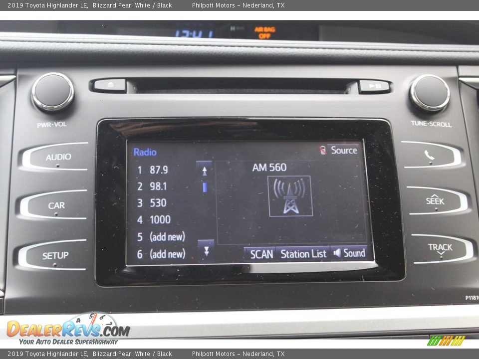 2019 Toyota Highlander LE Blizzard Pearl White / Black Photo #15