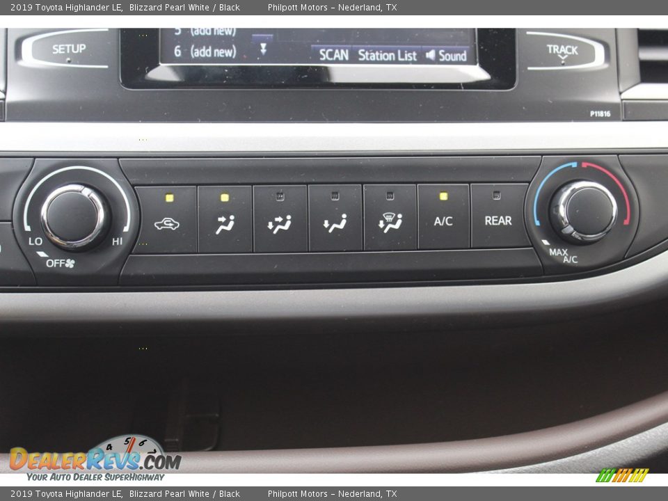 2019 Toyota Highlander LE Blizzard Pearl White / Black Photo #16