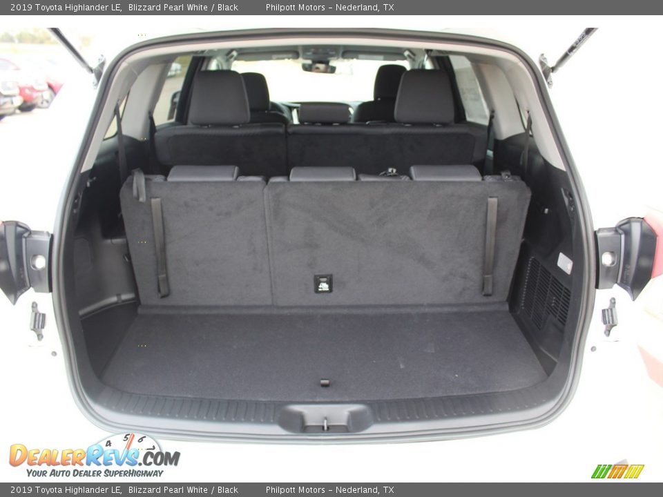 2019 Toyota Highlander LE Blizzard Pearl White / Black Photo #22