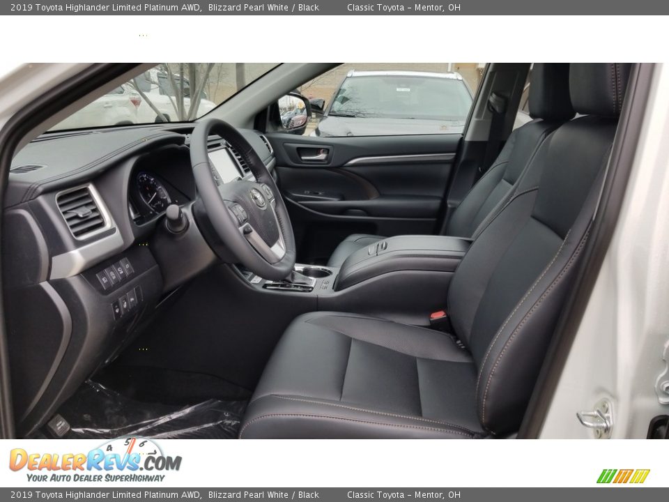Front Seat of 2019 Toyota Highlander Limited Platinum AWD Photo #2