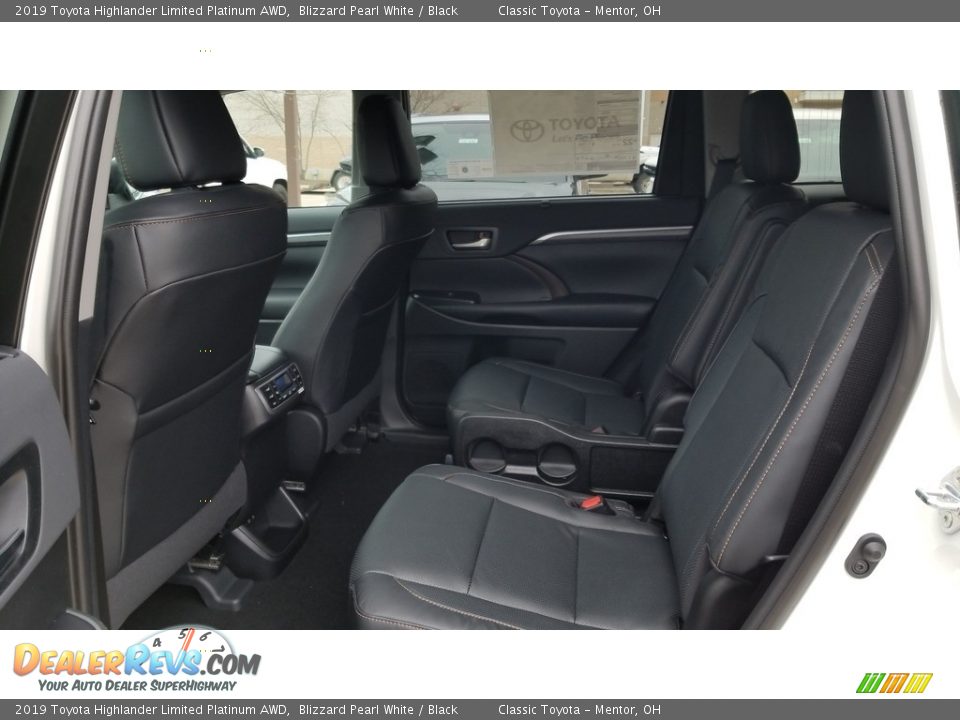 Rear Seat of 2019 Toyota Highlander Limited Platinum AWD Photo #3