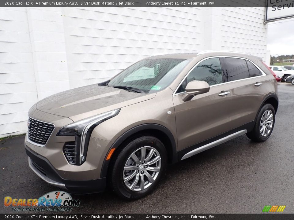 Front 3/4 View of 2020 Cadillac XT4 Premium Luxury AWD Photo #2