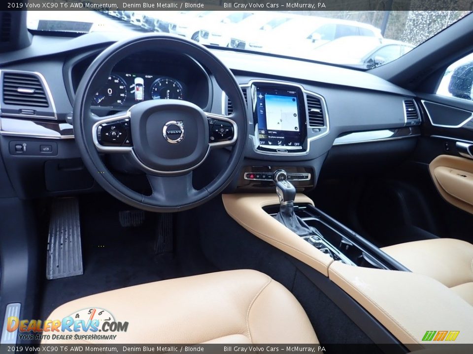 Blonde Interior - 2019 Volvo XC90 T6 AWD Momentum Photo #18