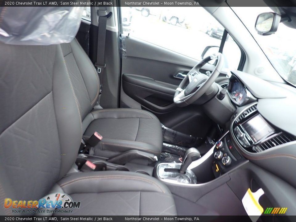 Front Seat of 2020 Chevrolet Trax LT AWD Photo #9