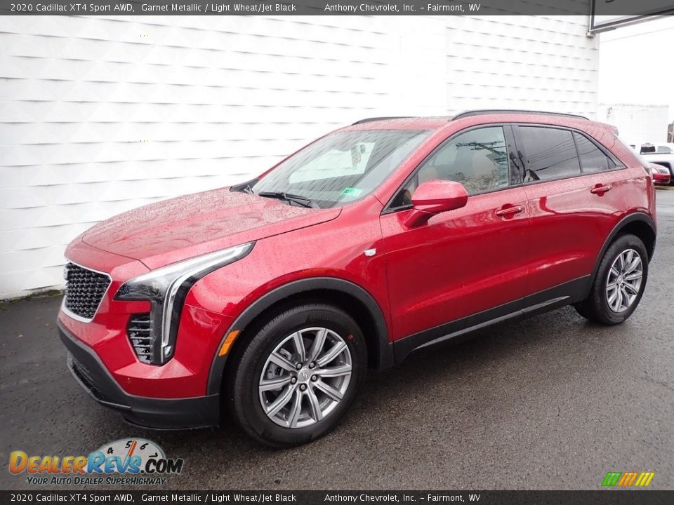 Front 3/4 View of 2020 Cadillac XT4 Sport AWD Photo #2