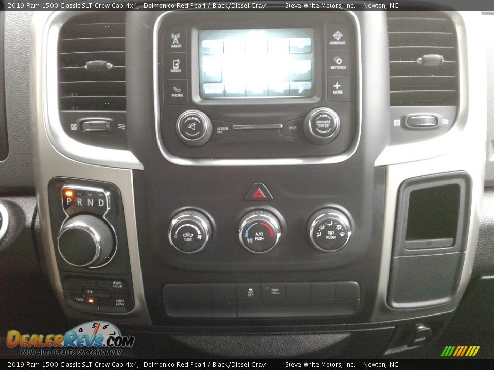 2019 Ram 1500 Classic SLT Crew Cab 4x4 Delmonico Red Pearl / Black/Diesel Gray Photo #18