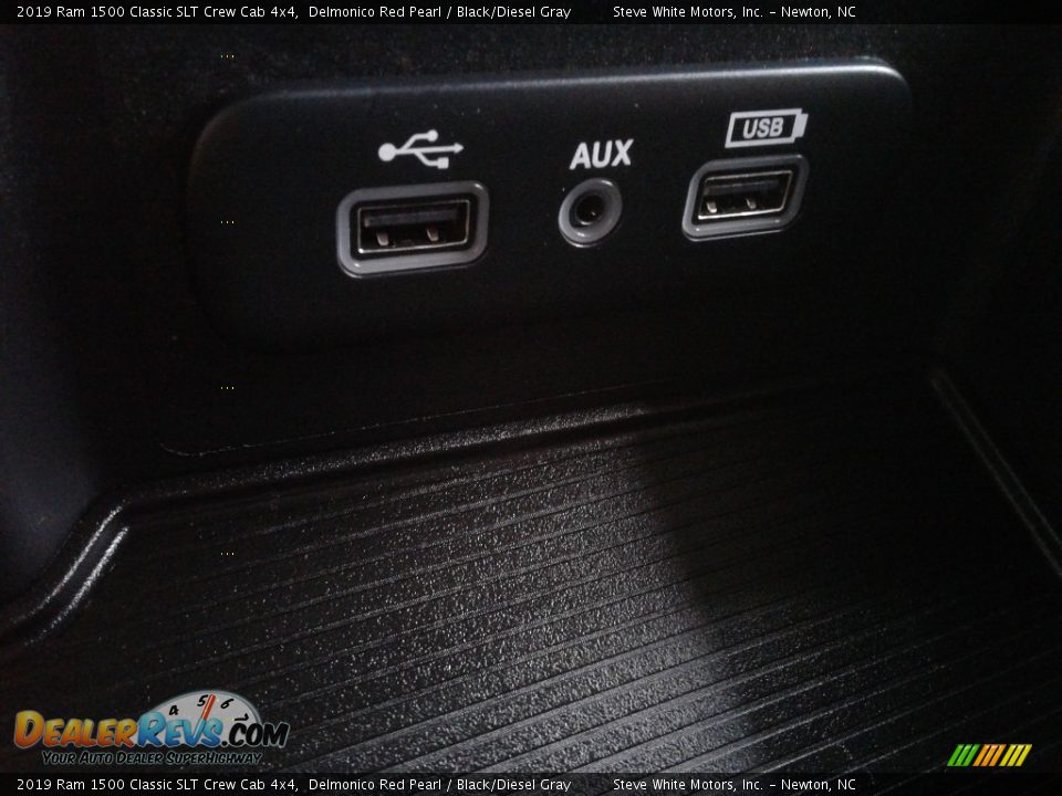 2019 Ram 1500 Classic SLT Crew Cab 4x4 Delmonico Red Pearl / Black/Diesel Gray Photo #22
