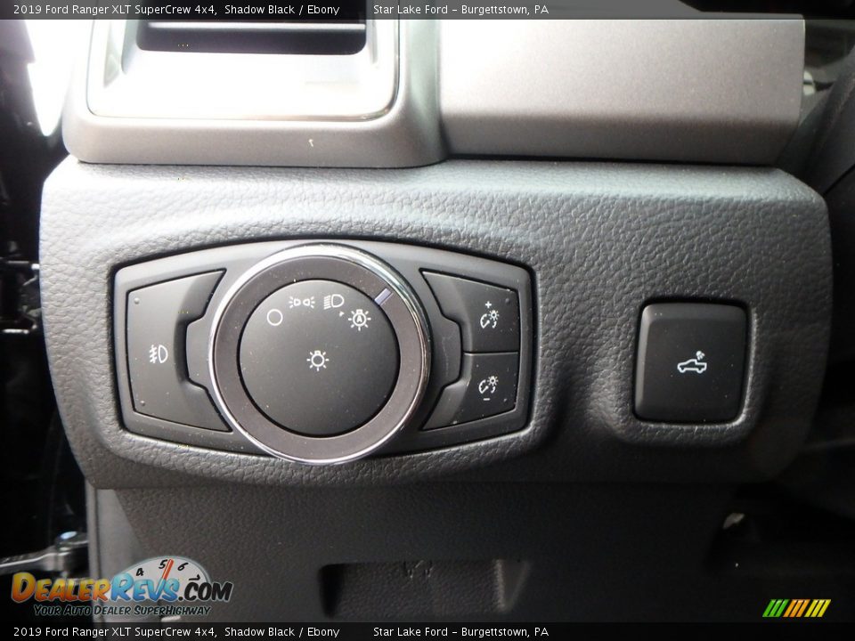 Controls of 2019 Ford Ranger XLT SuperCrew 4x4 Photo #17