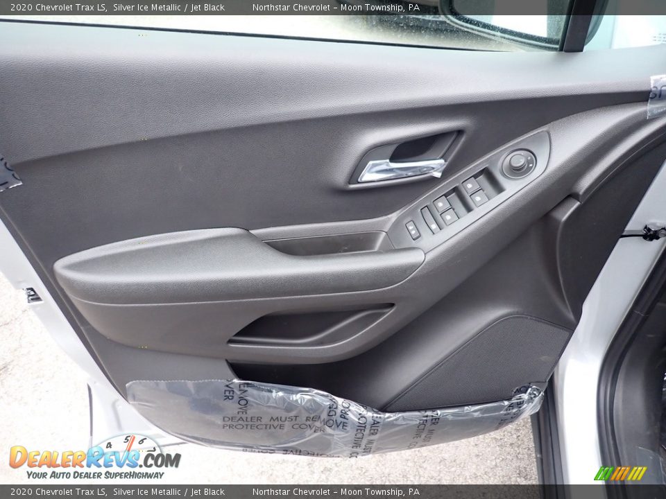 2020 Chevrolet Trax LS Silver Ice Metallic / Jet Black Photo #14