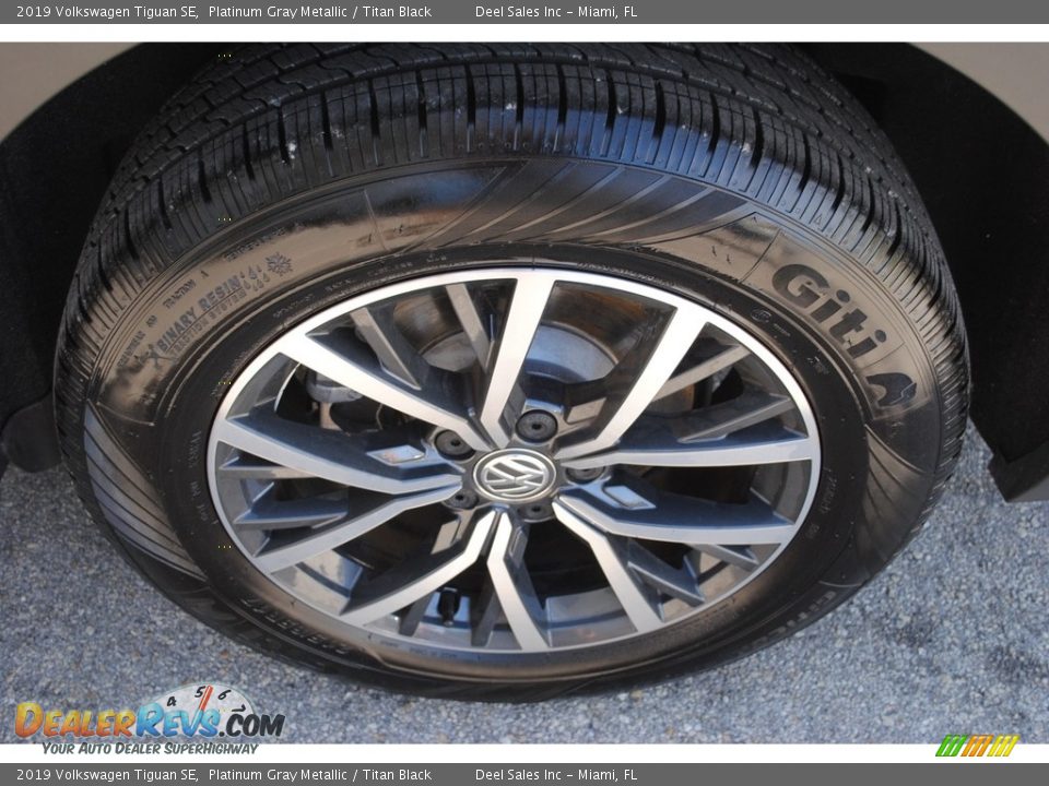 2019 Volkswagen Tiguan SE Platinum Gray Metallic / Titan Black Photo #10