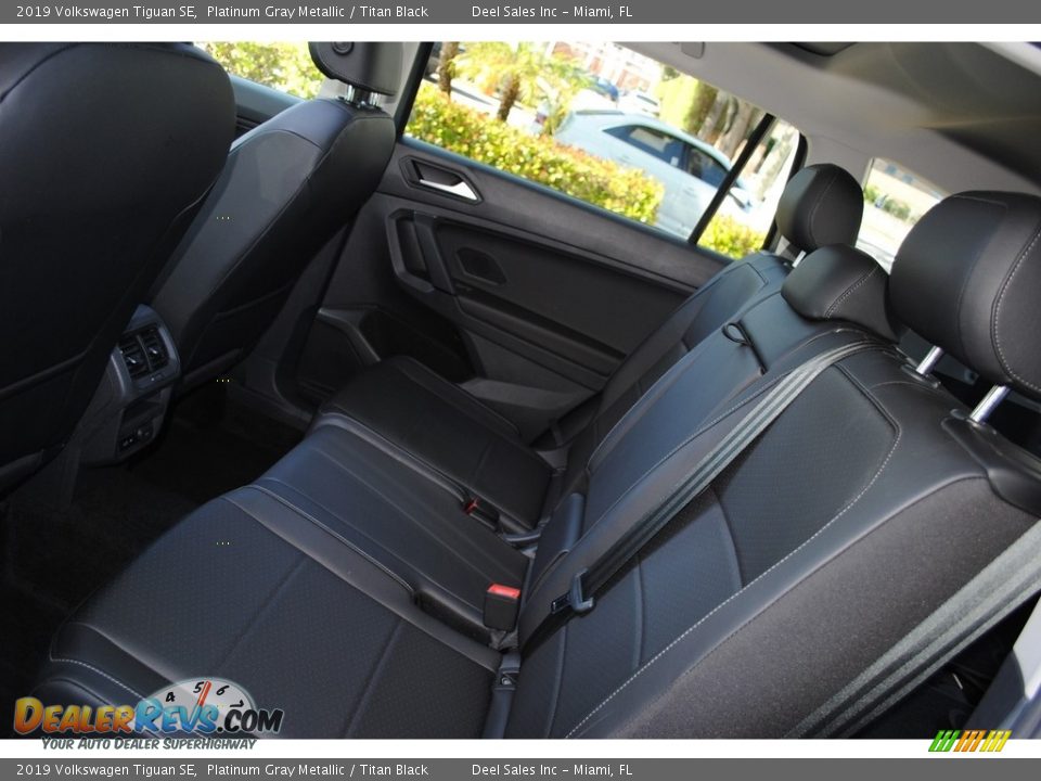 2019 Volkswagen Tiguan SE Platinum Gray Metallic / Titan Black Photo #11