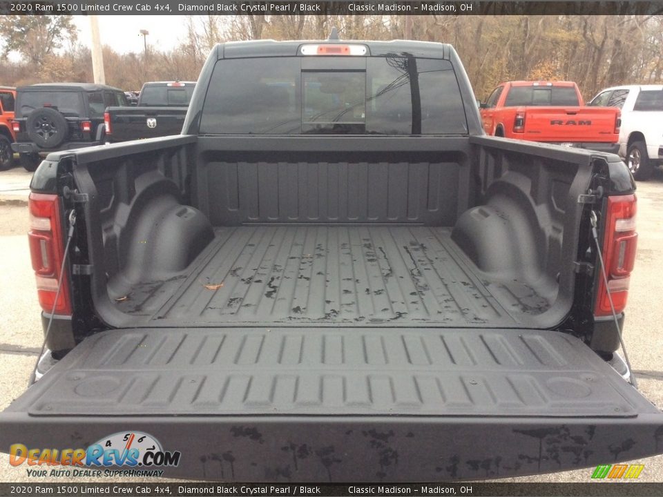 2020 Ram 1500 Limited Crew Cab 4x4 Diamond Black Crystal Pearl / Black Photo #10
