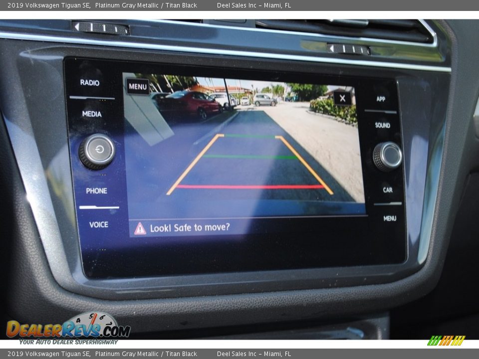 2019 Volkswagen Tiguan SE Platinum Gray Metallic / Titan Black Photo #16