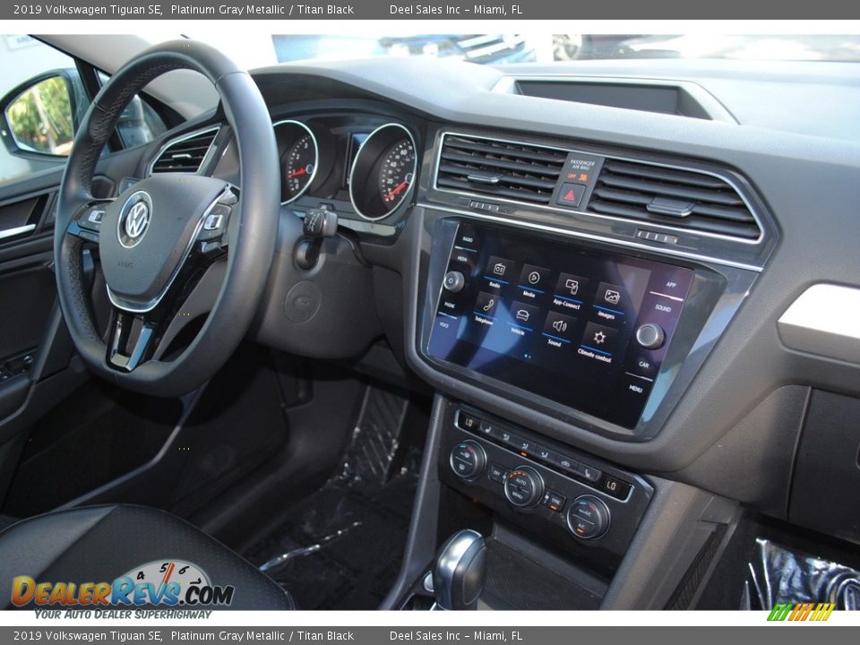 2019 Volkswagen Tiguan SE Platinum Gray Metallic / Titan Black Photo #19