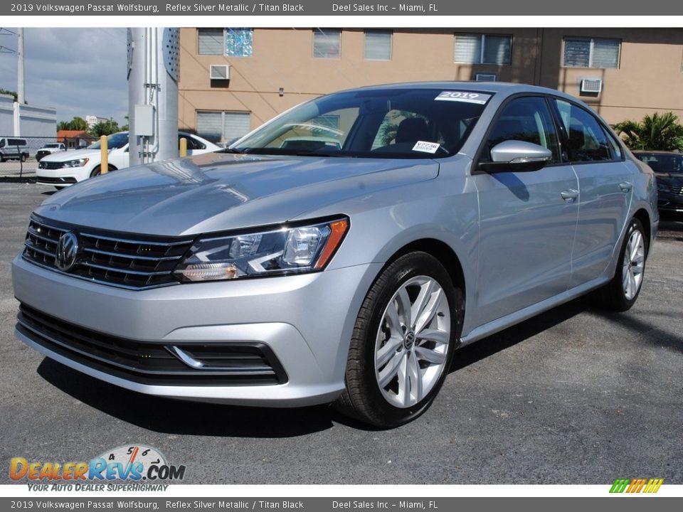 Reflex Silver Metallic 2019 Volkswagen Passat Wolfsburg Photo #5