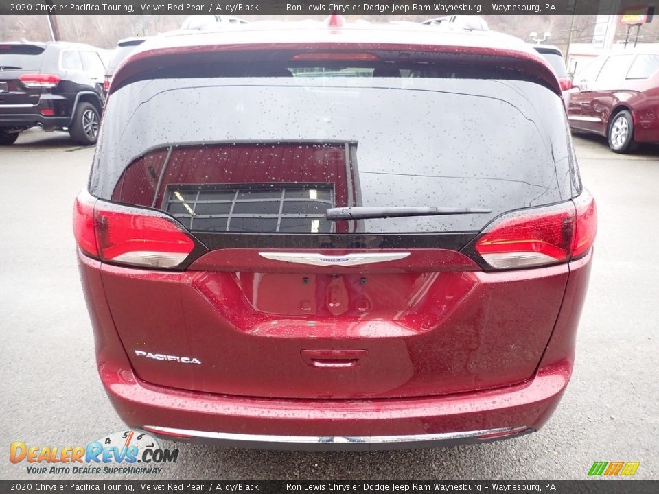 2020 Chrysler Pacifica Touring Velvet Red Pearl / Alloy/Black Photo #4