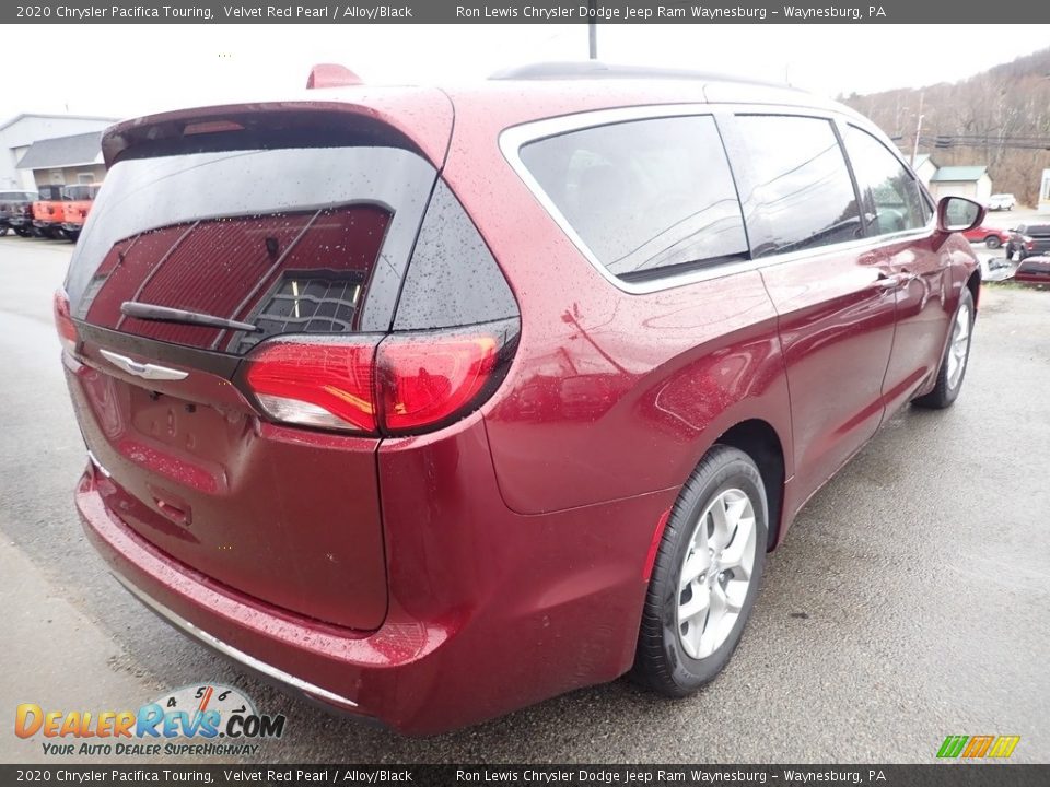 2020 Chrysler Pacifica Touring Velvet Red Pearl / Alloy/Black Photo #5