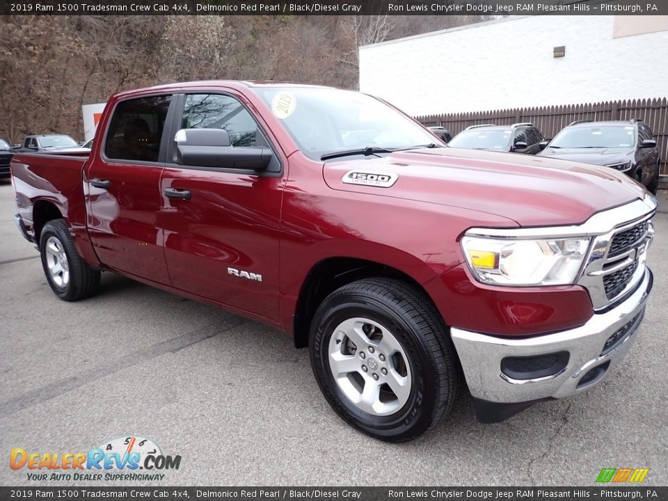 Front 3/4 View of 2019 Ram 1500 Tradesman Crew Cab 4x4 Photo #8