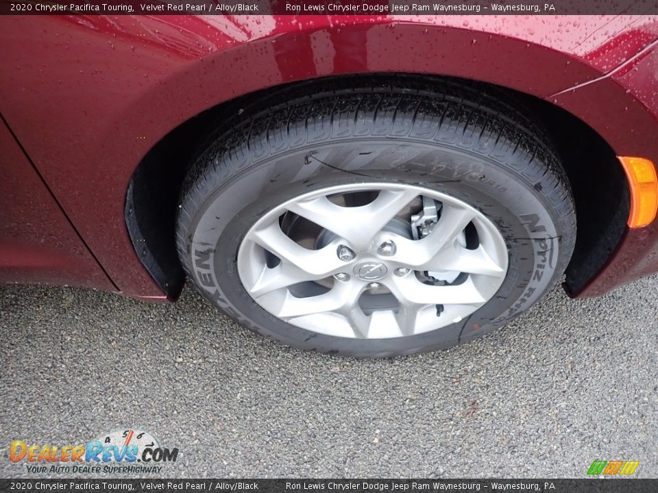 2020 Chrysler Pacifica Touring Velvet Red Pearl / Alloy/Black Photo #9