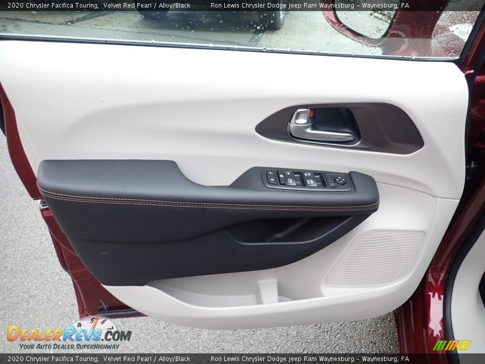 Door Panel of 2020 Chrysler Pacifica Touring Photo #13