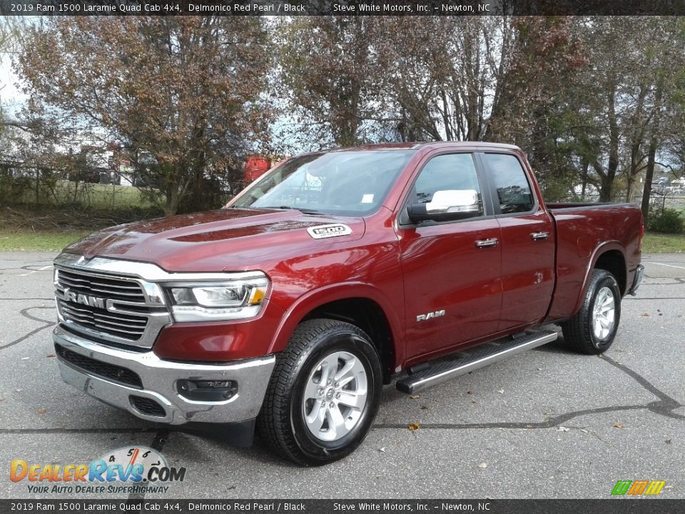 Front 3/4 View of 2019 Ram 1500 Laramie Quad Cab 4x4 Photo #2