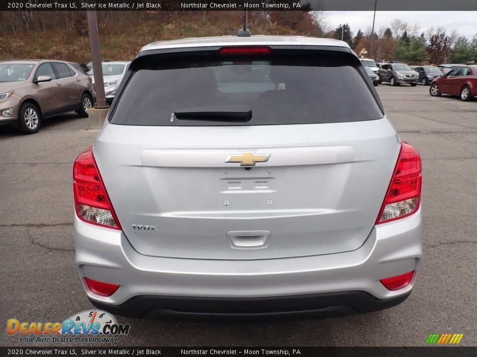 2020 Chevrolet Trax LS Silver Ice Metallic / Jet Black Photo #4