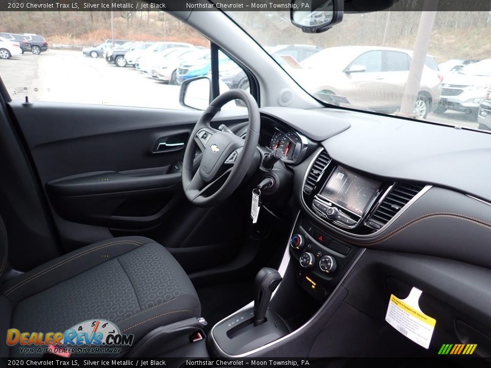 Dashboard of 2020 Chevrolet Trax LS Photo #11