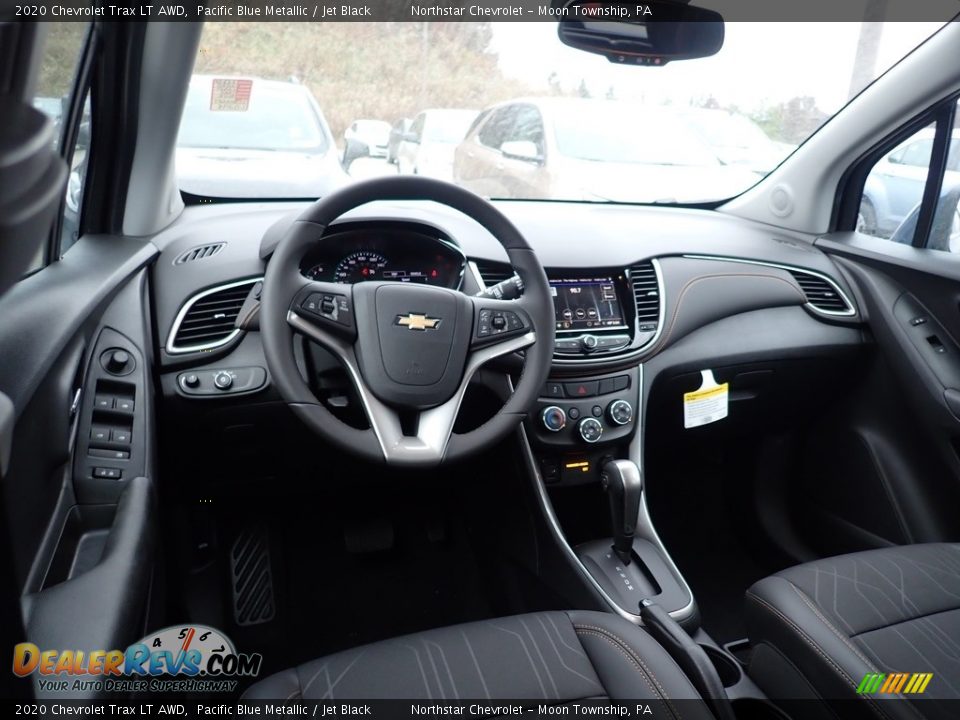 Front Seat of 2020 Chevrolet Trax LT AWD Photo #13