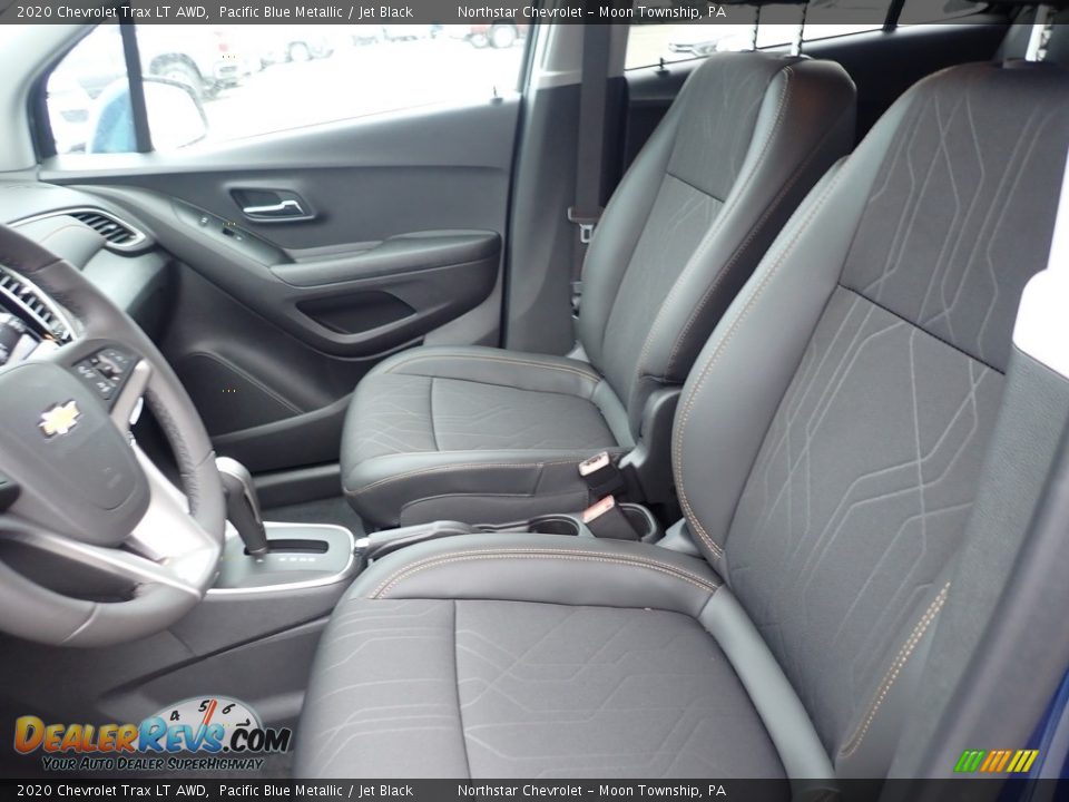 Front Seat of 2020 Chevrolet Trax LT AWD Photo #15