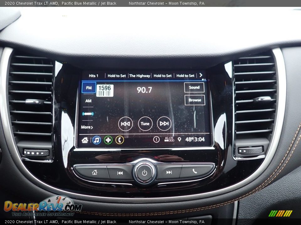 Controls of 2020 Chevrolet Trax LT AWD Photo #17