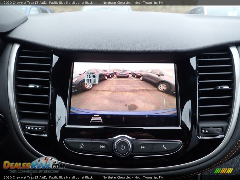 Controls of 2020 Chevrolet Trax LT AWD Photo #18