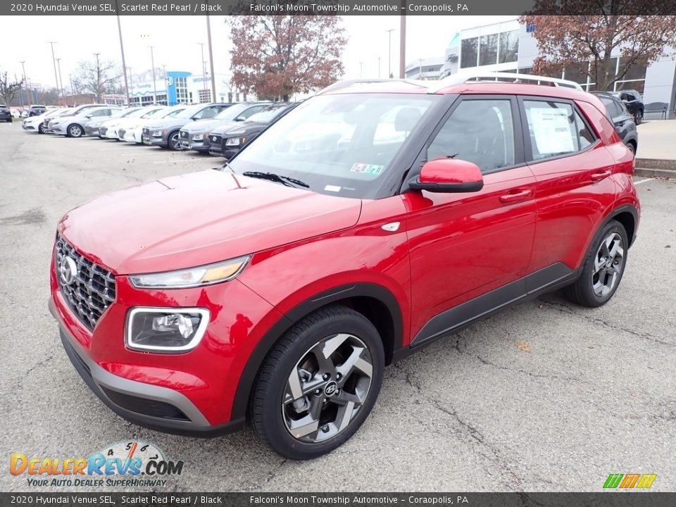 Front 3/4 View of 2020 Hyundai Venue SEL Photo #5