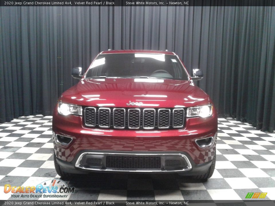 2020 Jeep Grand Cherokee Limited 4x4 Velvet Red Pearl / Black Photo #3