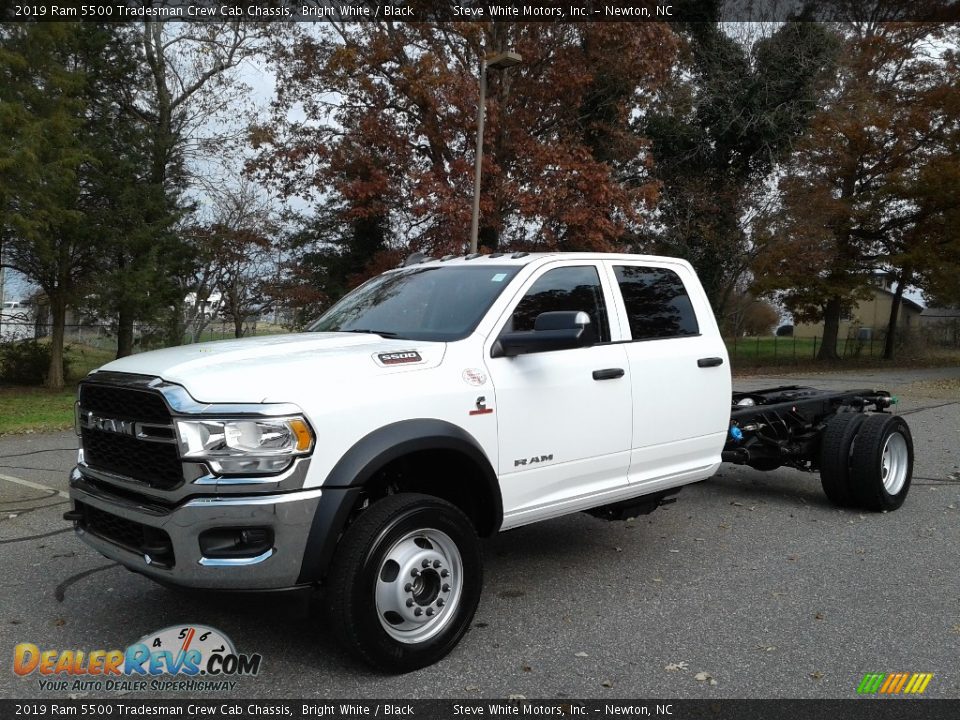 2019 Ram 5500 Tradesman Crew Cab Chassis Bright White / Black Photo #2