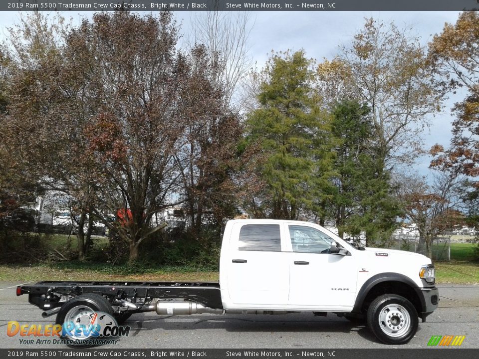 2019 Ram 5500 Tradesman Crew Cab Chassis Bright White / Black Photo #5