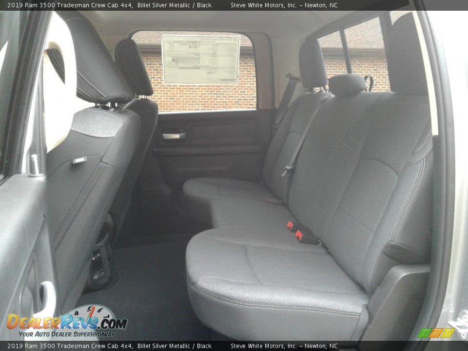 2019 Ram 3500 Tradesman Crew Cab 4x4 Billet Silver Metallic / Black Photo #11