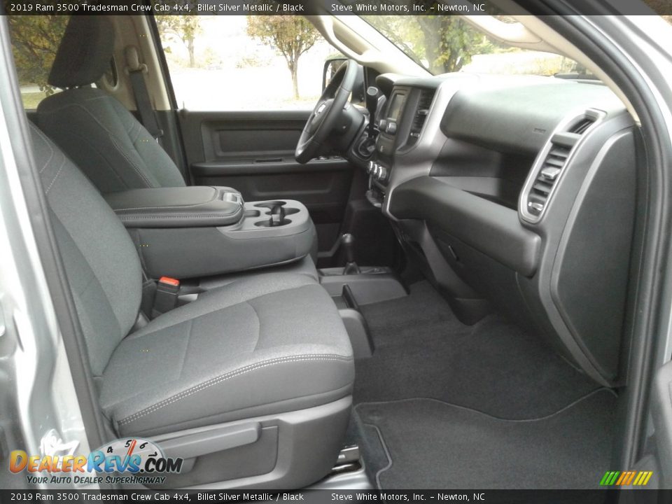 2019 Ram 3500 Tradesman Crew Cab 4x4 Billet Silver Metallic / Black Photo #15